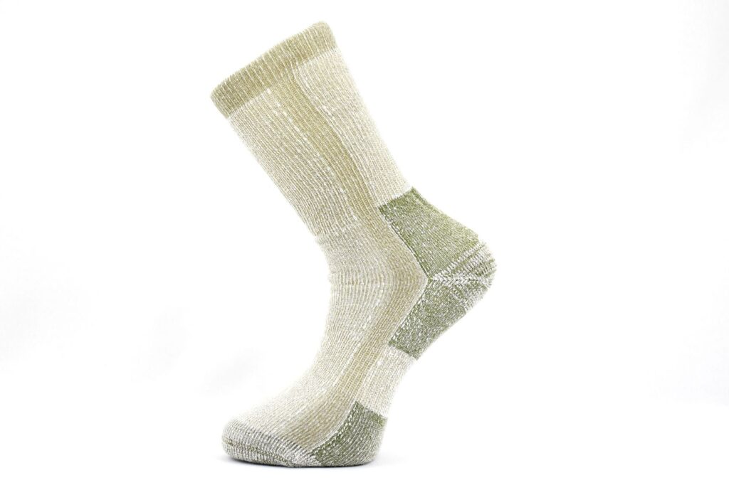Chaussettes de randonnée en bambou  » confort longue durée et anti – transpiration »