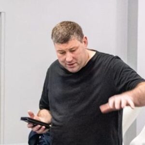 Jérémy Leblond, fondateur de Chaussette Leblond, lors d'une séance de travail sur les modèles